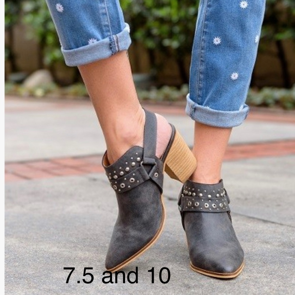 Grey Heeled Clog/Mule